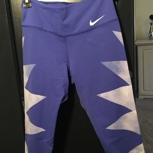 Cropped Nike leggings